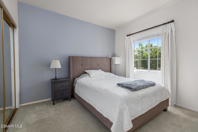 1025 Sunset Oak Circle, Newbury Park CA: https://media.crmls.org/mediaz/d73615c7-55a6-4150-b09b-45018e0ef924.jpg