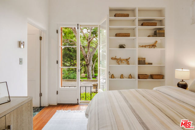 405 Toro Canyon Road, Carpinteria CA: https://media.crmls.org/mediaz/d73672bb-b8e5-40c0-b943-f28865685559.jpg