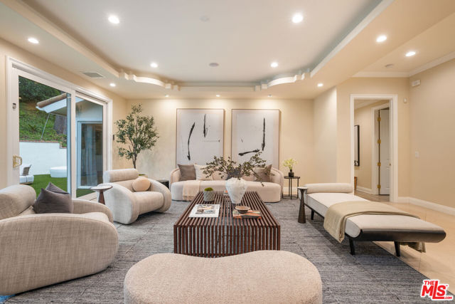 Image 6 of 33 For 16633 Park Lane Circle