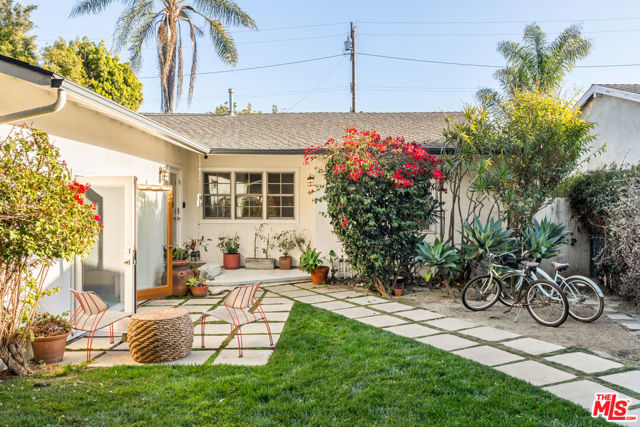 1210 Ozone Avenue photo 1