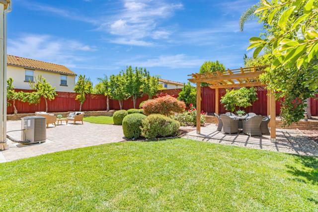 17425 Shelton Way, Morgan Hill CA: https://media.crmls.org/mediaz/d736b64f-1f38-4a6b-bf11-62a042862f6f.jpg