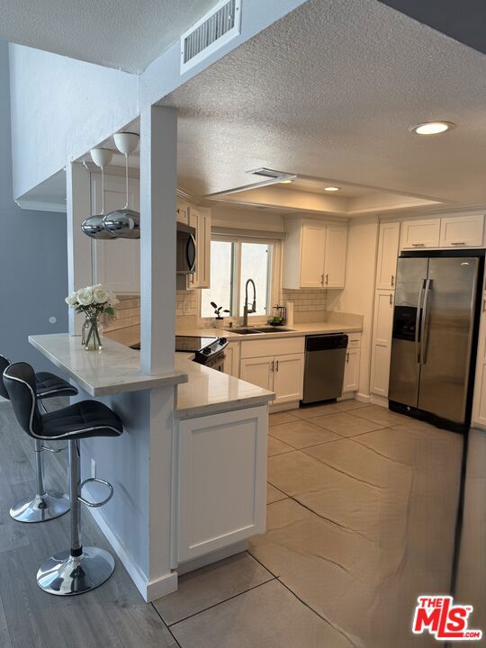 3712 Carrington Court, Inglewood CA: https://media.crmls.org/mediaz/d737732f-f412-4e6c-8060-46afadf641ce.jpg