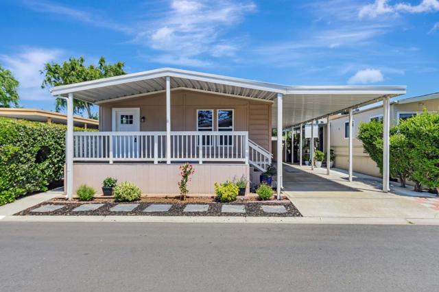 2815 Moss Hollow Drive, San Jose CA: https://media.crmls.org/mediaz/d737c31e-5c39-45c9-8c9a-433537f18db9.jpg