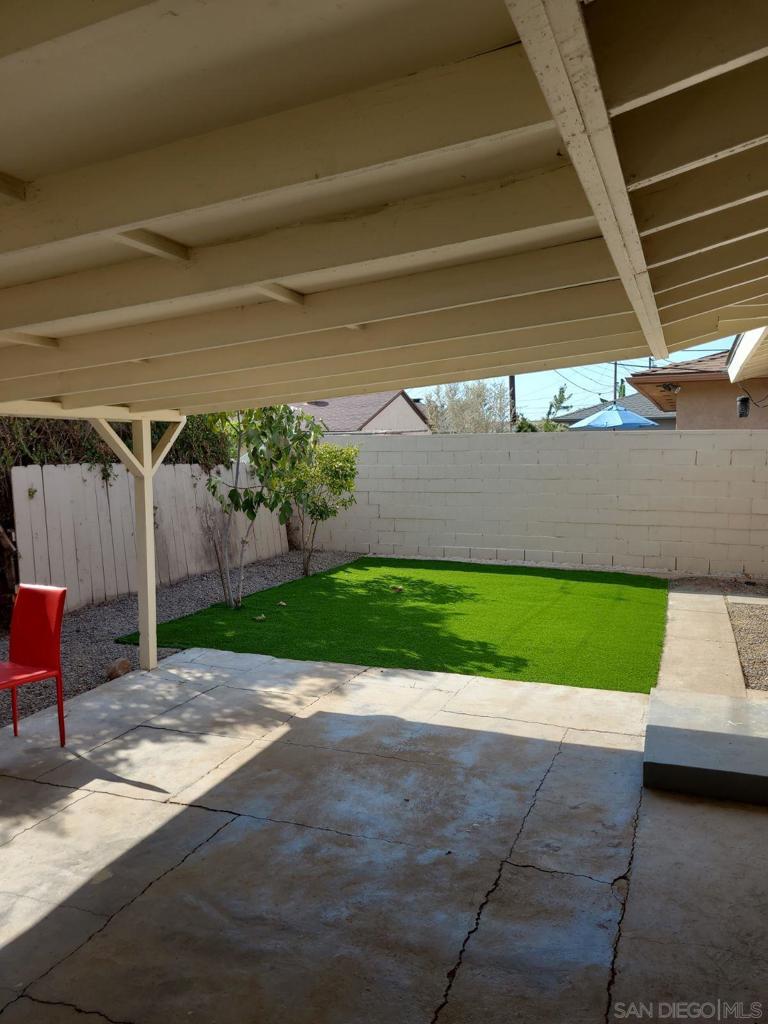 5483 Elgin Ave - photo 5