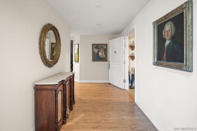 2500 6Th Ave, San Diego CA: https://media.crmls.org/mediaz/d73a67d2-c089-4eb0-a166-9464faff6d13.jpg