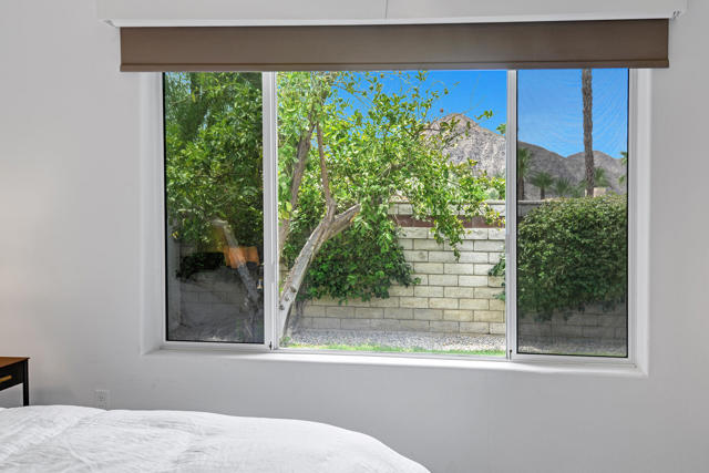 78863 Breckenridge Drive, La Quinta CA: https://media.crmls.org/mediaz/d73a7af6-aa66-4bbc-aa50-67ba9320ea8a.jpg