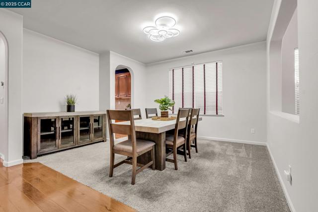 3627 Otter Brook Loop, Discovery Bay CA: https://media.crmls.org/mediaz/d73ab96c-e85e-4846-b4aa-aa5653937116.jpg