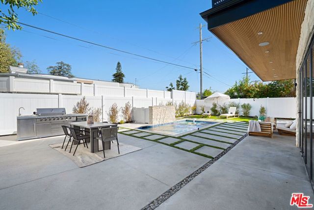 17509 Martha Street photo 42