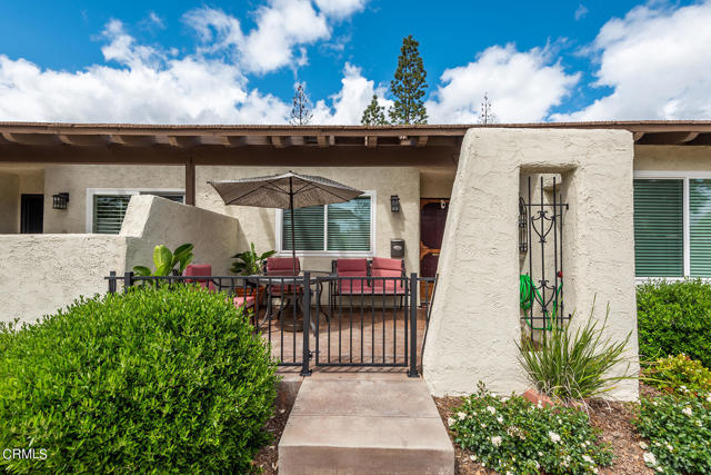 Detail Gallery Image 2 of 28 For 1129 Glenbridge Cir, Westlake Village,  CA 91361 - 2 Beds | 2 Baths