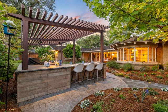 690 Torwood Lane, Los Altos CA: https://media.crmls.org/mediaz/d73d4962-702c-48f2-b696-1ad6cec84a84.jpg