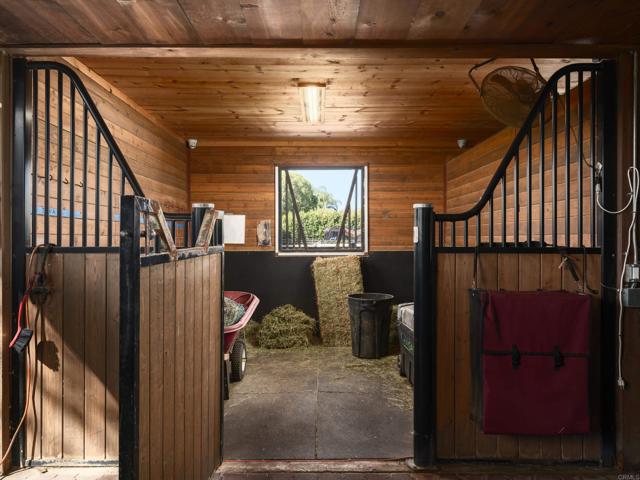 Image 31 of 39 For 15731 Via De Santa Fe