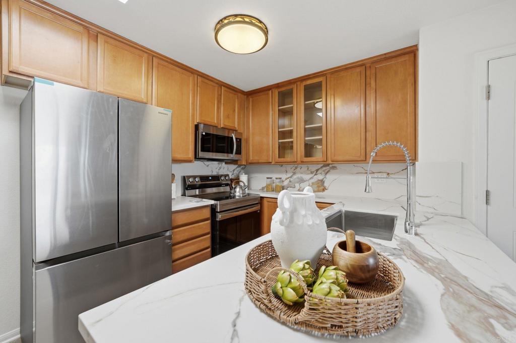 7717 Margerum Avenue - photo 9