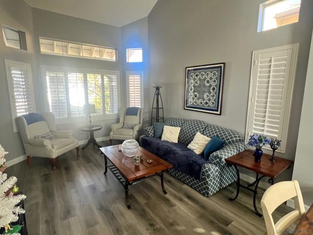 260 Sierra Madre Way, Corona CA: https://media.crmls.org/mediaz/d73ed245-c88b-4e1a-8492-ab9938b25fe5.jpg