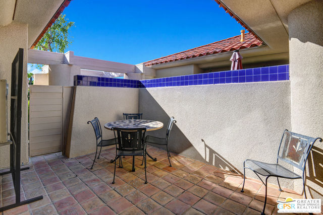 Image 16 of 33 For 186 Kavenish Drive