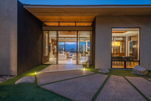 15 Buena Vista Court, Rancho Mirage CA: https://media.crmls.org/mediaz/d73f5dcb-e621-4361-9ab4-459d22c51cf6.jpg