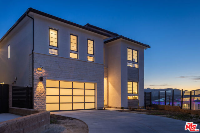 20668 W Hummingbird Court, Porter Ranch CA: https://media.crmls.org/mediaz/d741aba3-46a2-4d1a-88b8-2351d4ef5e9b.jpg