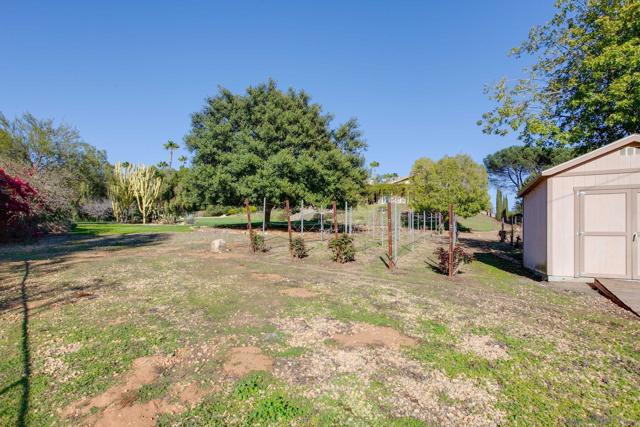 2610 Sunset Hills, Escondido CA: https://media.crmls.org/mediaz/d741afe3-784e-40a6-be54-e66a7582bda2.jpg
