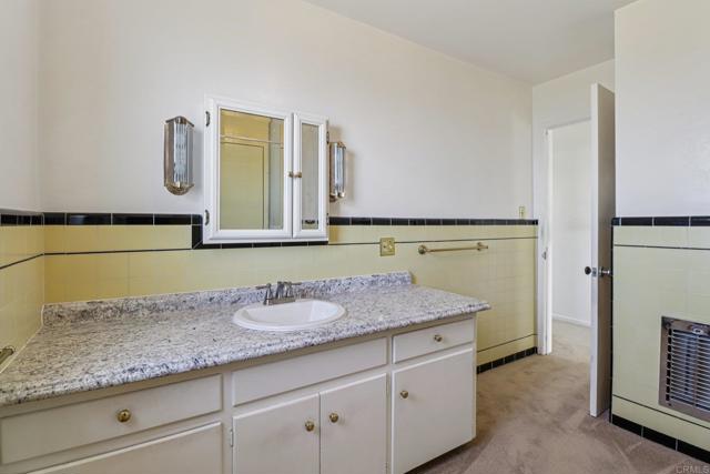 Detail Gallery Image 32 of 70 For 2397 Mira Sol Dr, Vista,  CA 92084 - 3 Beds | 2 Baths