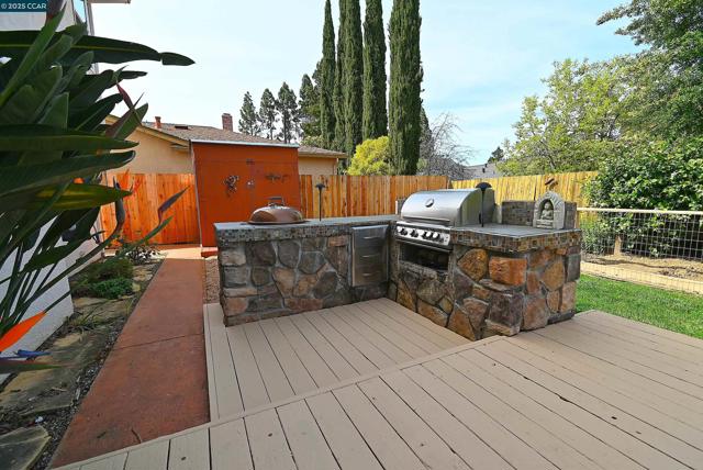 5091 Saint Celestine Ct, Concord CA: https://media.crmls.org/mediaz/d74289ad-6529-4928-9fcd-478b39f67405.jpg