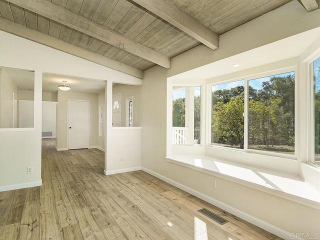 Detail Gallery Image 10 of 65 For 2844 Live Oak Park Rd, Fallbrook,  CA 92028 - 4 Beds | 2/1 Baths