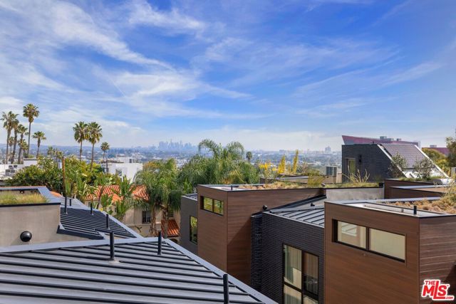 925 Hilldale Avenue, West Hollywood CA: https://media.crmls.org/mediaz/d743947c-b148-4d06-a029-4a5d6135f290.jpg