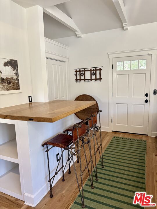 220 France Circle, Ojai CA: https://media.crmls.org/mediaz/d74513a1-ca50-4c6f-a391-073f6c748dc1.jpg