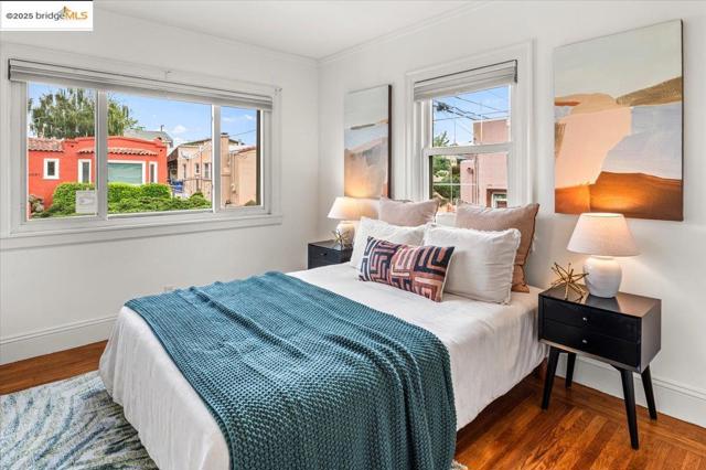 3058 Berlin Way, Oakland CA: https://media.crmls.org/mediaz/d7458dcd-1408-41ba-b541-588f46df8fb0.jpg