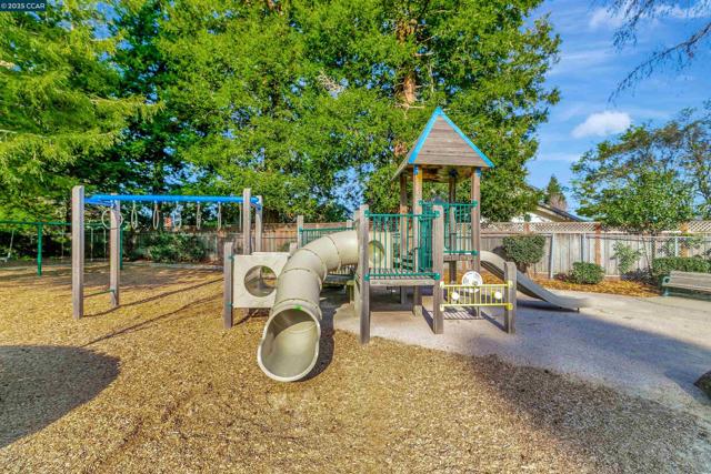 19 Marques Pl, Danville CA: https://media.crmls.org/mediaz/d745f3e1-b29d-4fdc-a26a-f204f7fc0216.jpg
