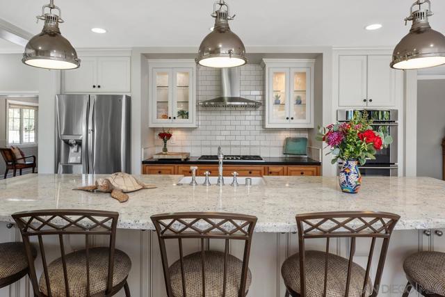 13627 Poway Springs Rd, Poway CA: https://media.crmls.org/mediaz/d746177f-c7eb-4576-b8df-a95e7511d2e2.jpg