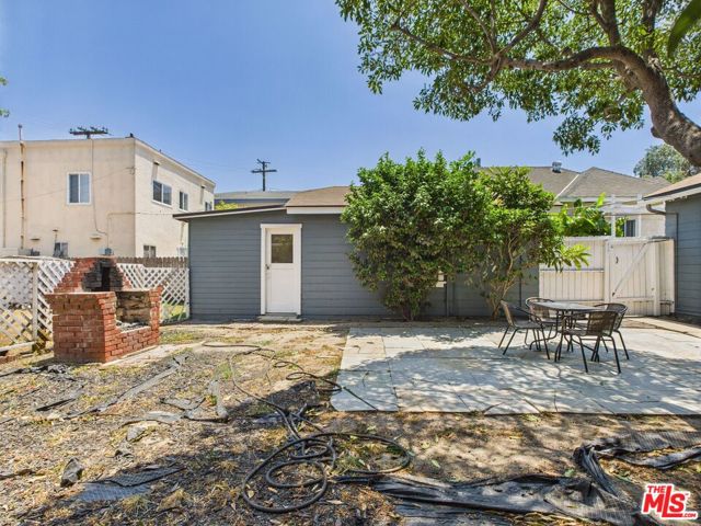 744 Termino Avenue, Long Beach CA: https://media.crmls.org/mediaz/d7465d9b-54d5-4815-889b-31848f464b09.jpg