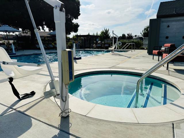 2051 White Oak Drive, Hollister CA: https://media.crmls.org/mediaz/d7484c39-a659-4500-a14d-3f66f9985165.jpg