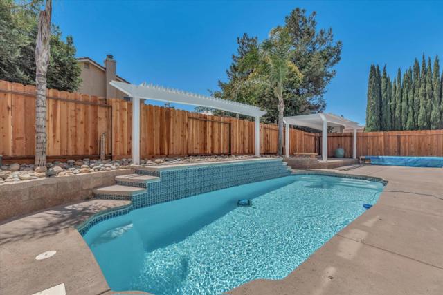 2161 Teakwood Court, Hollister CA: https://media.crmls.org/mediaz/d748d2e9-16ff-44ed-a5b8-3beadc02ccb0.jpg