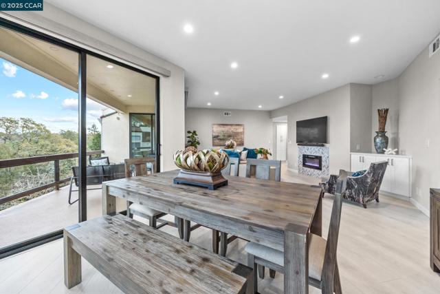 3535 Terra Granada Dr, Walnut Creek CA: https://media.crmls.org/mediaz/d748f1f0-60c4-451a-a6bf-da7dd318183d.jpg