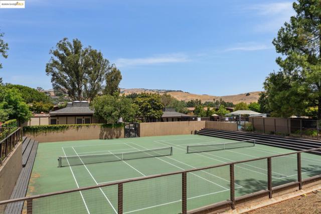 3 Forest Lane, San Rafael CA: https://media.crmls.org/mediaz/d7492d74-8c3c-4ee2-92a3-ae2b02802bf7.jpg