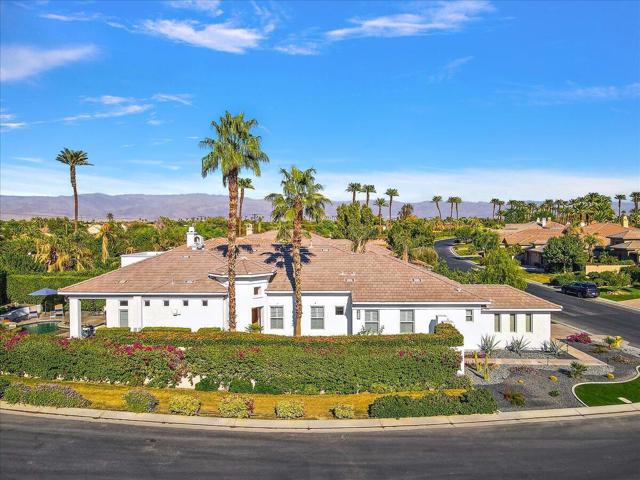 80360 Via Valerosa, La Quinta CA: https://media.crmls.org/mediaz/d749c8f1-d25b-46a2-9e9d-01af0596c25b.jpg
