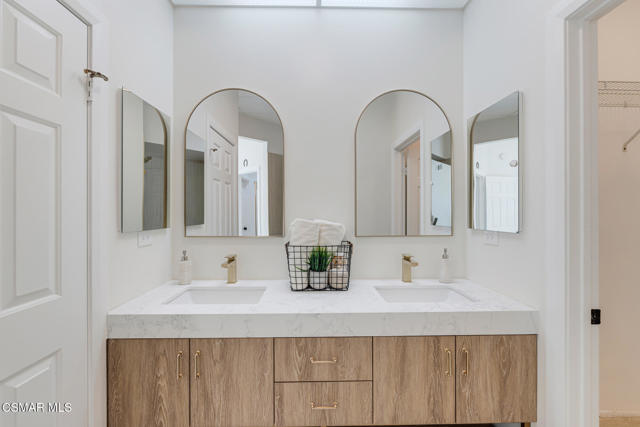 4153 Brookcrest Court, Moorpark CA: https://media.crmls.org/mediaz/d749f663-b214-4176-852c-1b308cb88943.jpg