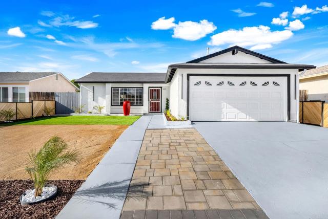 Detail Gallery Image 1 of 1 For 8480 Flanders Dr, San Diego,  CA 92126 - 4 Beds | 2 Baths
