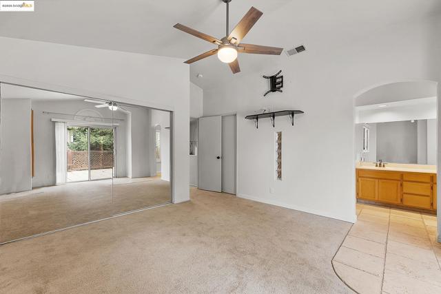 5130 Kegan Ln, Oakley CA: https://media.crmls.org/mediaz/d74b6536-dd93-42e0-864a-43b39bac94af.jpg