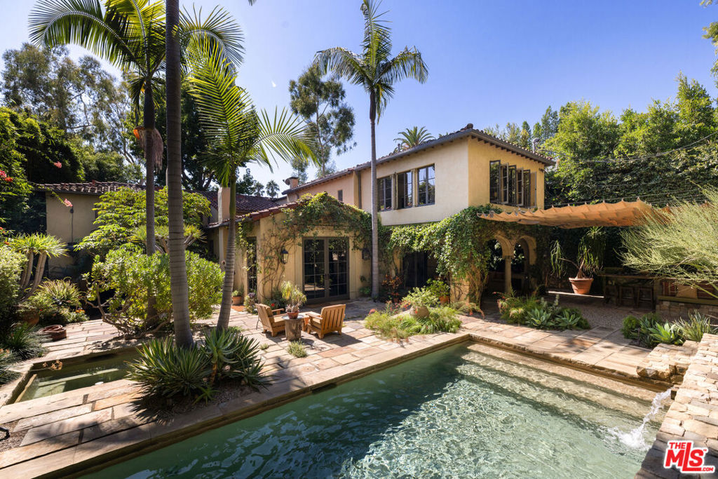 1168 N Doheny Drive