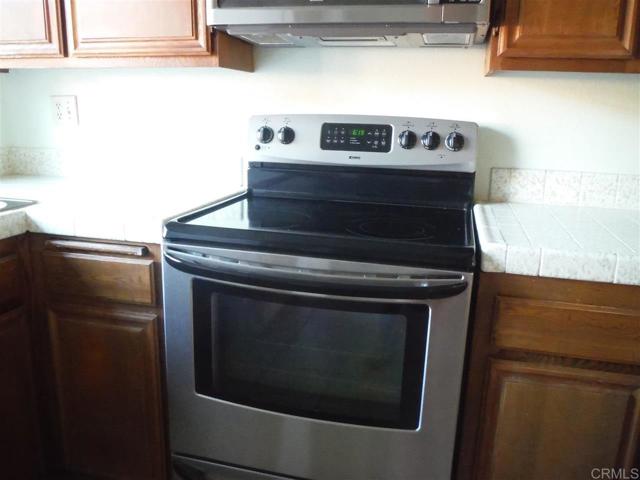 75 Third Ave, Chula Vista CA: https://media.crmls.org/mediaz/d74c34ae-aad9-4405-b8ee-70665dcb2577.jpg