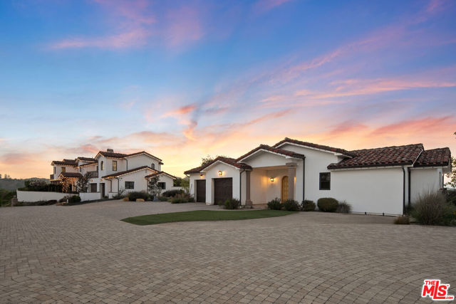 1650 Luse Tank Road, Topanga CA: https://media.crmls.org/mediaz/d74c4639-42c3-43a7-9580-7289244f93aa.jpg