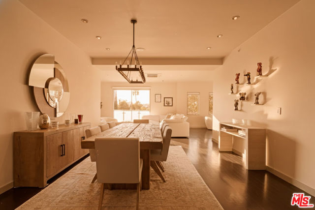 928 N Croft Avenue, Los Angeles CA: https://media.crmls.org/mediaz/d74caa03-c643-43ce-9683-29025f7bc3f0.jpg