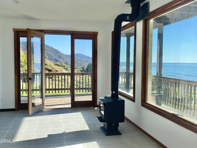 Detail Gallery Image 8 of 40 For 41301 Seascape Dr, Westport,  CA 95488 - 2 Beds | 2/1 Baths