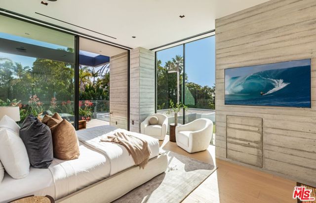 Image 15 of 41 For 6889 Dume Drive