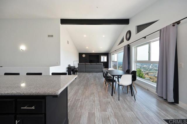 1656 Maria Avenue, Spring Valley CA: https://media.crmls.org/mediaz/d750301e-01e5-48e1-b221-d76abebd3db9.jpg