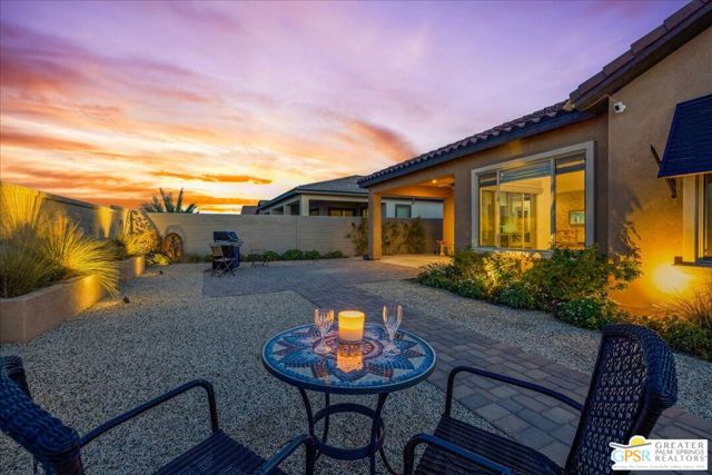 82 Prosecco, Rancho Mirage CA: https://media.crmls.org/mediaz/d75042ea-3a3e-4df2-b9de-a58e77369da4.jpg