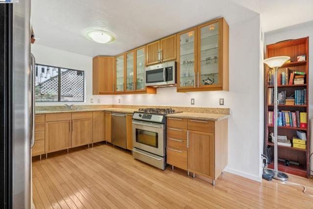 7171 HOMEWOOD DRIVE, Oakland CA: https://media.crmls.org/mediaz/d750be60-ef68-4e08-8a5f-657aae7221a5.jpg