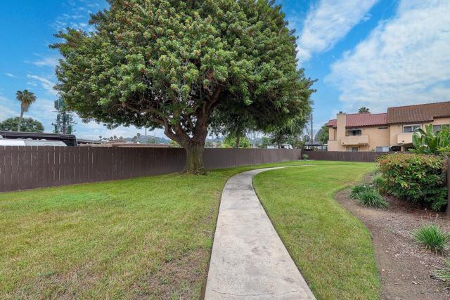 514 Jamacha Rd, El Cajon CA: https://media.crmls.org/mediaz/d750ef1c-6d2c-4c3d-b2cd-698fcc757d1d.jpg