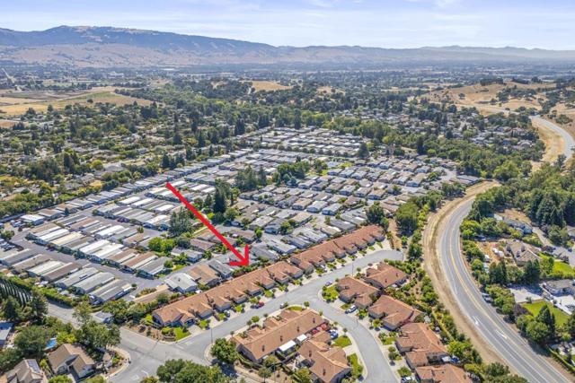 14668 Excaliber Court, Morgan Hill CA: https://media.crmls.org/mediaz/d751cdfd-99d2-497d-87f2-d82ceb3538f9.jpg