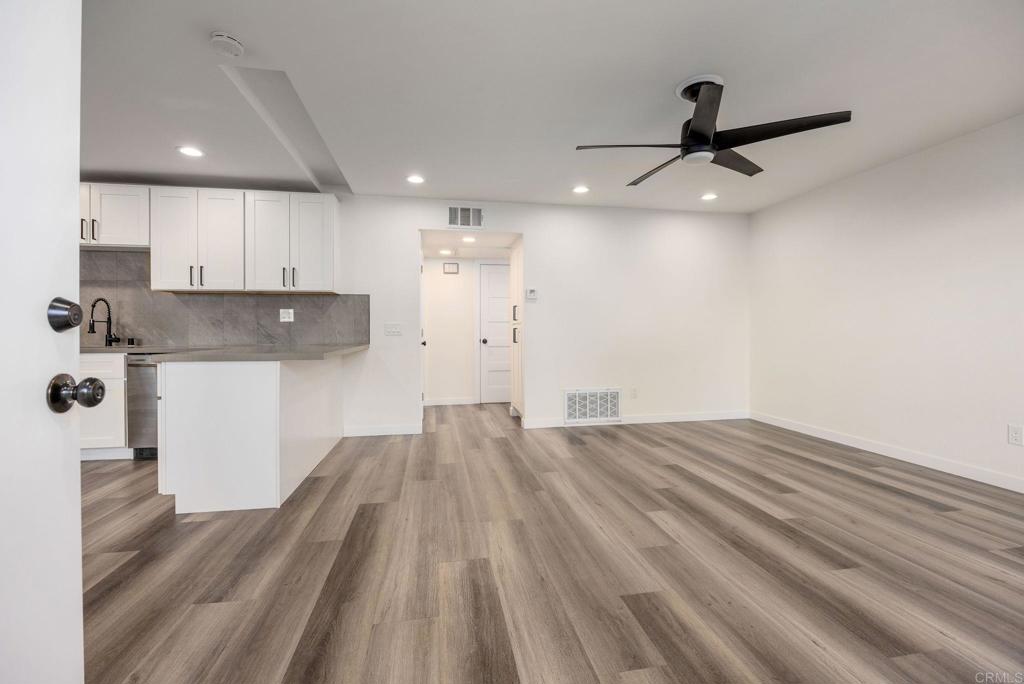 1817 Grand Avenue - photo 5